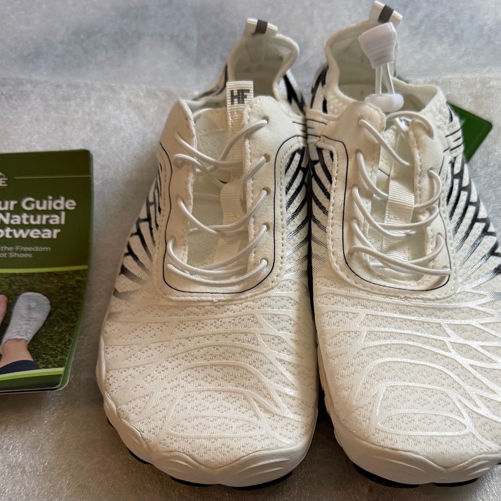 LORAX PRO- ALL DAY comfort & pain free Barefoot Shoes White and Black Sneakers